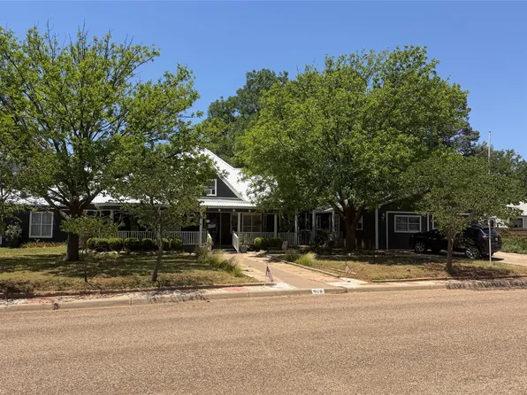 908 15th St, Paducah, TX 79248