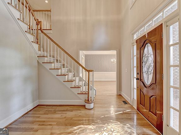 5th image of 375 Petersford Way