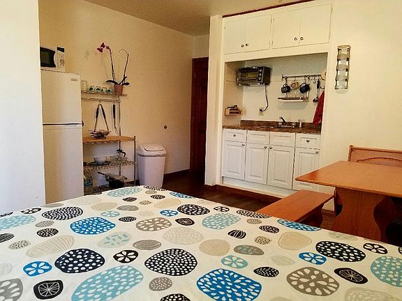 Partly Furnished appliances are included.