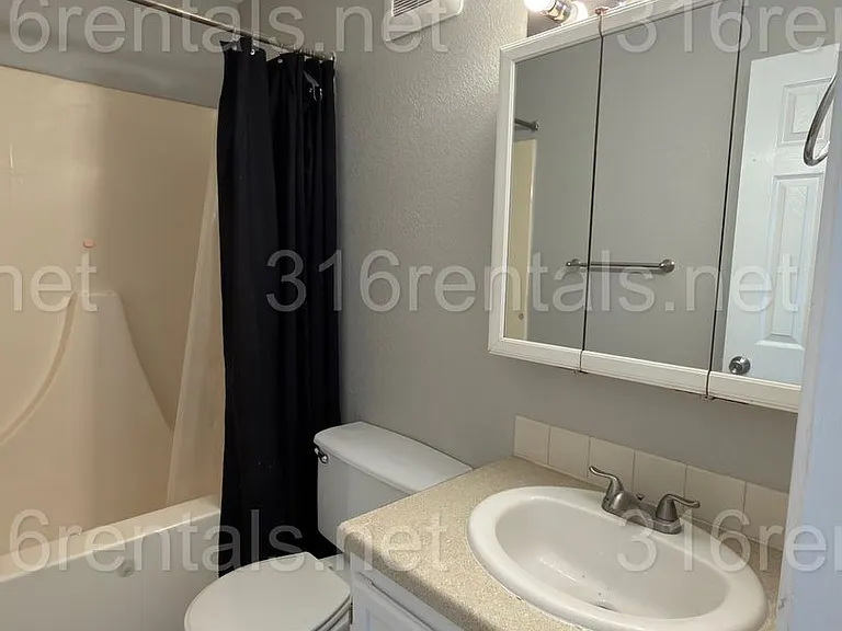 Broadview Apartments — Photo 22