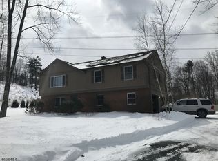 3 Camelot Dr, West Milford, NJ 07480