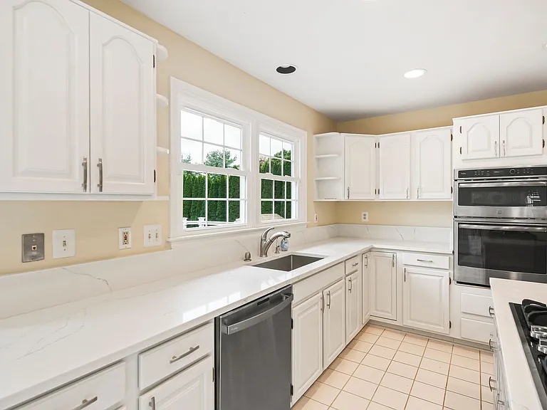 3109 Nestling Pine Ct — Photo 8