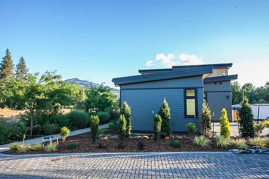 3 bed, 2.5 bath, $4,950 — Photo 4