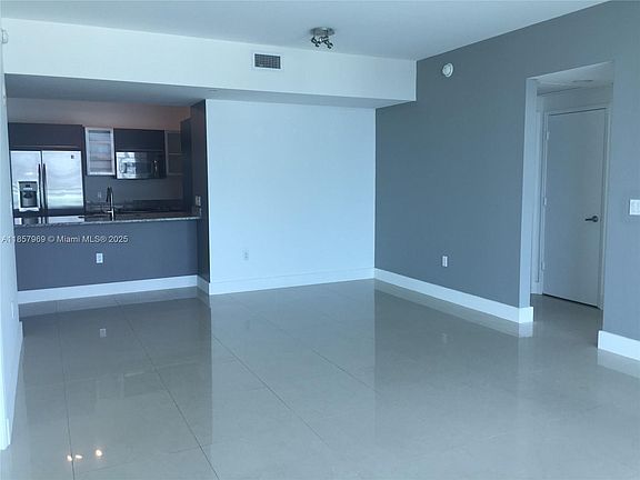 5th image of 950 Brickell Bay Dr APT 3804