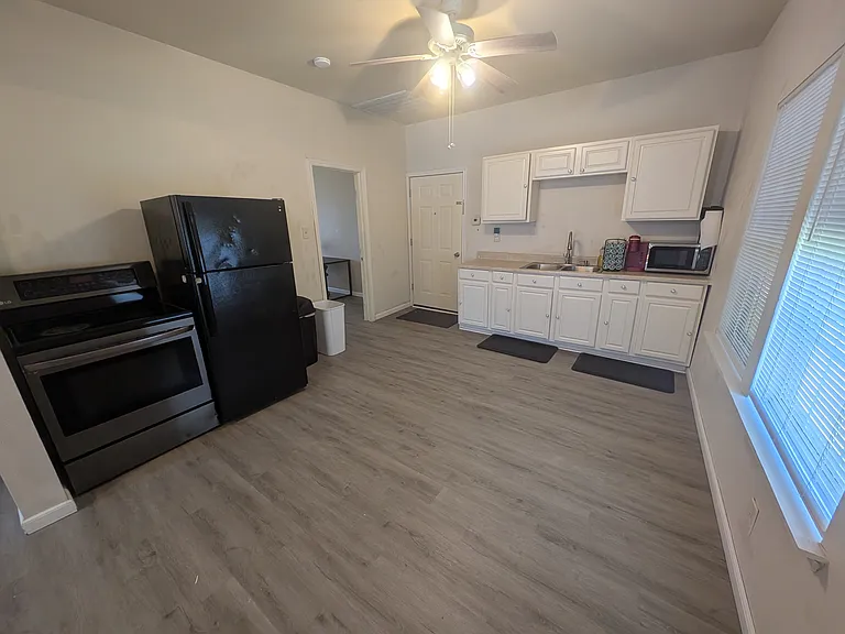 1335 Jewett St #1 — Photo 8