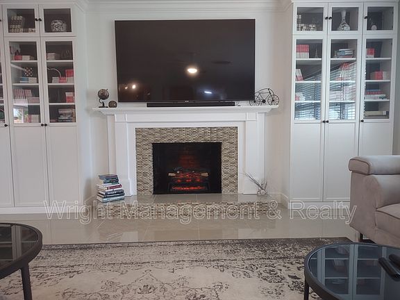 5th image of 2754 Renatta Dr