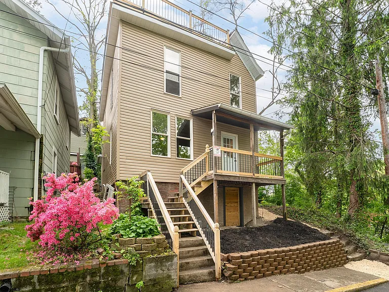 44 Edgehill St — Photo 1