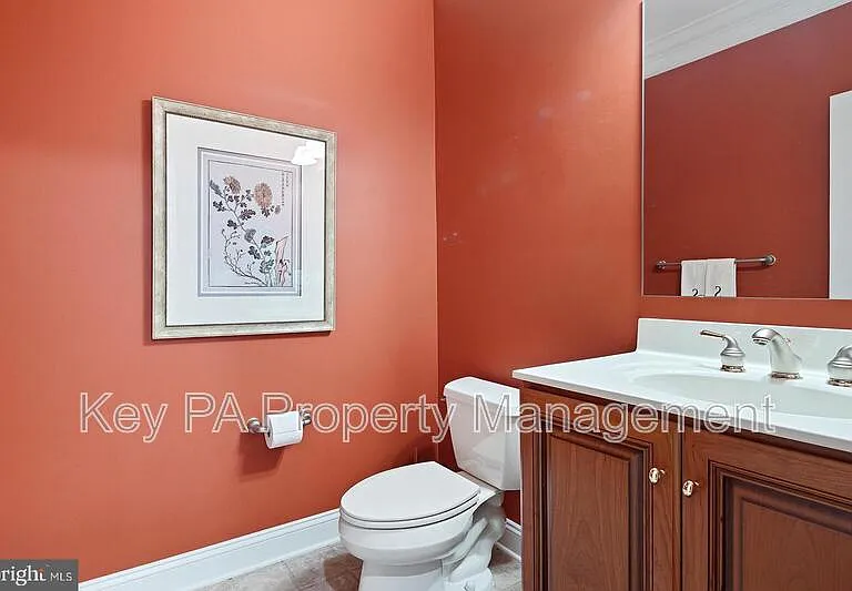 155 Harrogate Dr — Photo 12