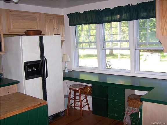 5th image of 9621 Beachwood Park Dr