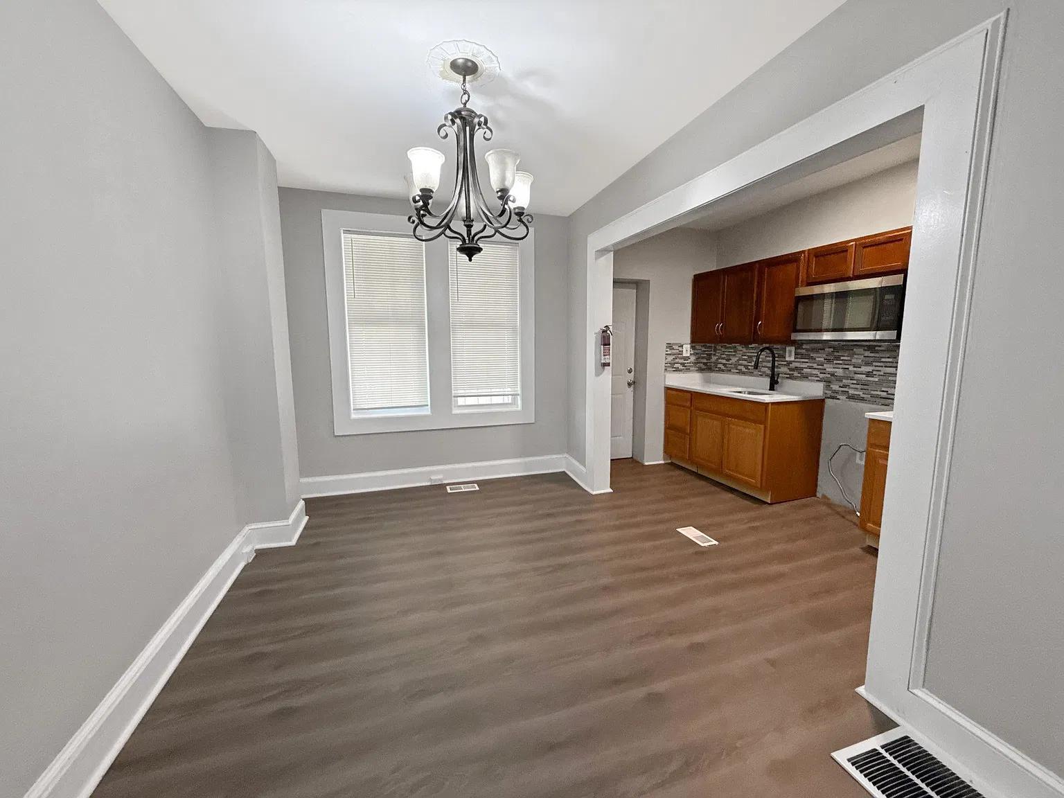 3 bed, 1490 sqft, $1,700 — Photo 3