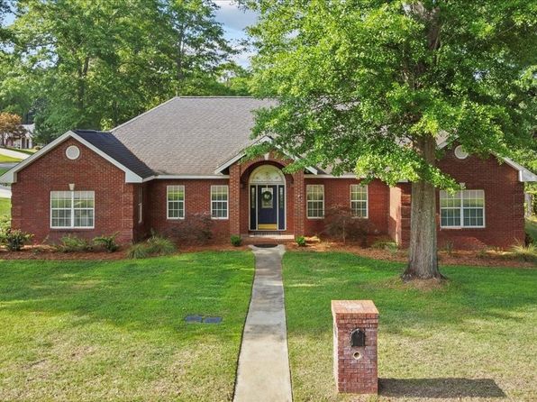 216 Wellston Dr, Enterprise, AL 36330