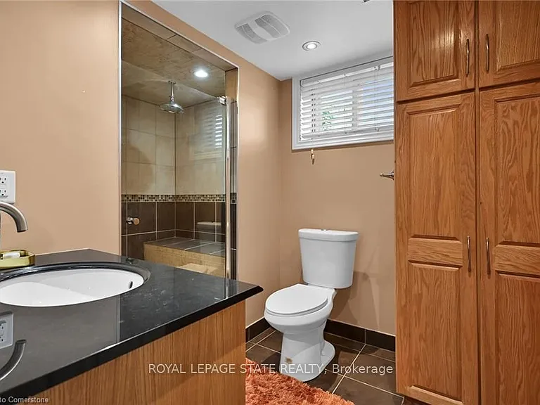 221 Gray Rd #B — Photo 5
