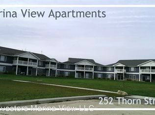 252 Thorn St APT 9, Sturgeon Bay, WI 54235