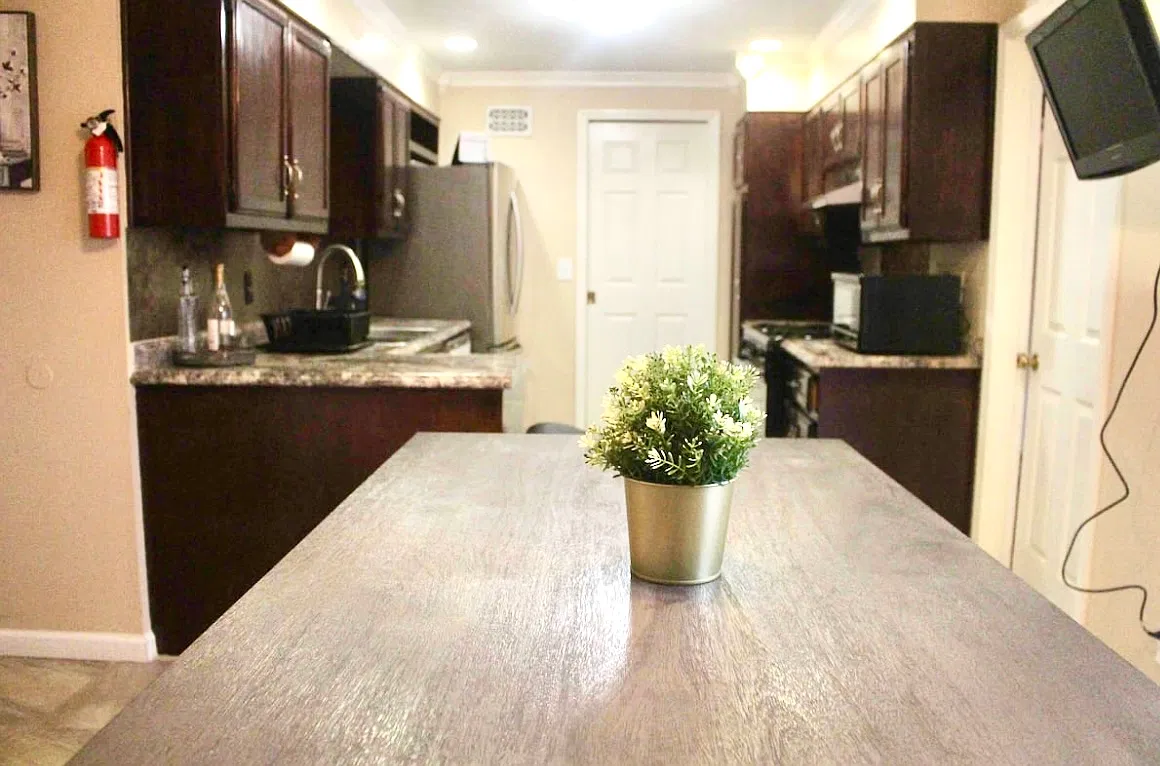 3 bed, 1811 sqft, $2,500 — Photo 1