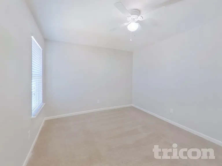 152 King William Dr — Photo 12