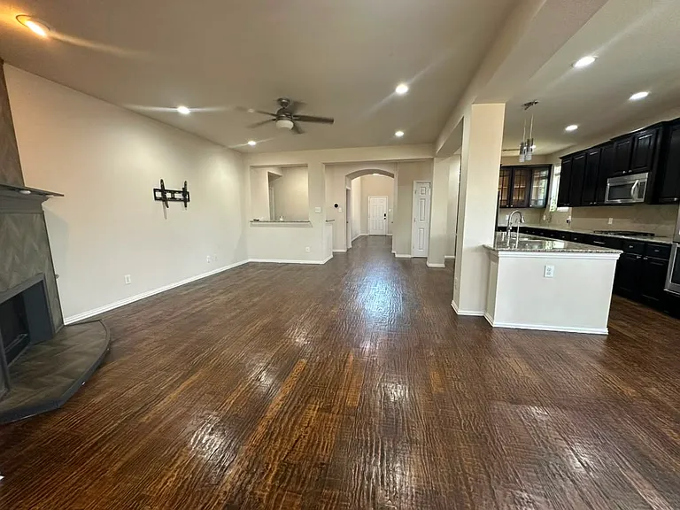 2642 Calmwood Dr — Photo 7