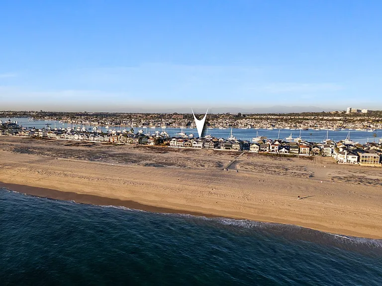 1215 E Balboa Blvd — Photo 71