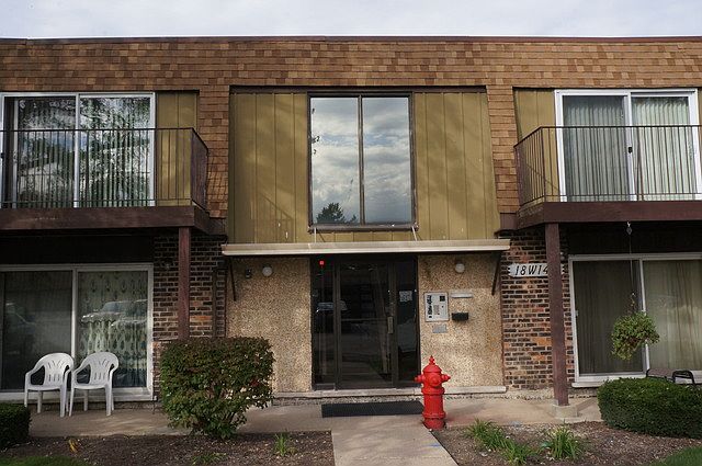 1st image of 18W140 Suffield Ct APT 208-G