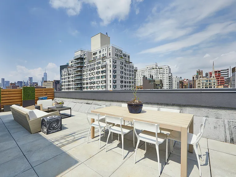 101 E 10th St #4G — Photo 5