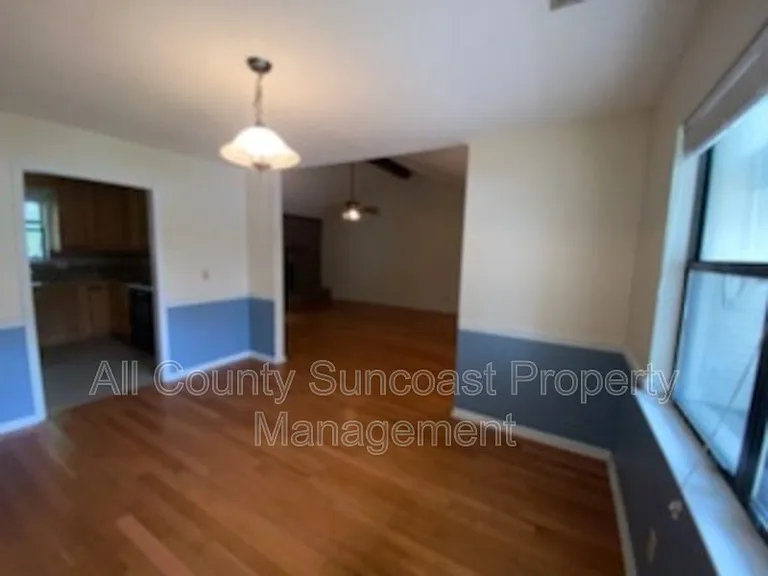 105 Whisper Ct — Photo 7