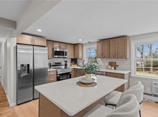 45 Valley View Dr, Cumberland, RI 02864