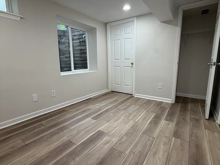 464 Quan Ave — Photo 19