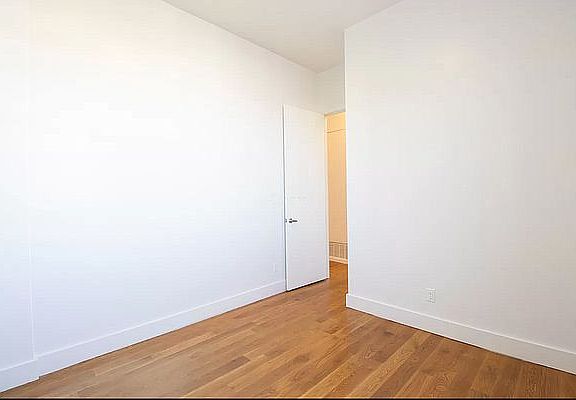 4th image of 259 Jefferson Ave #3F