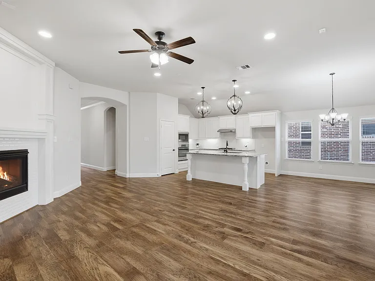 3523 Charleston Dr — Photo 5