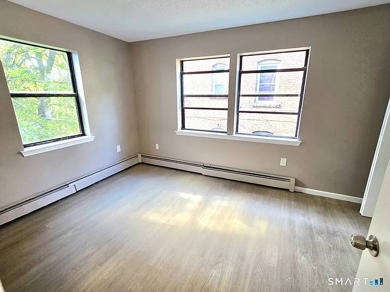 274 Bellevue St — Photo 8
