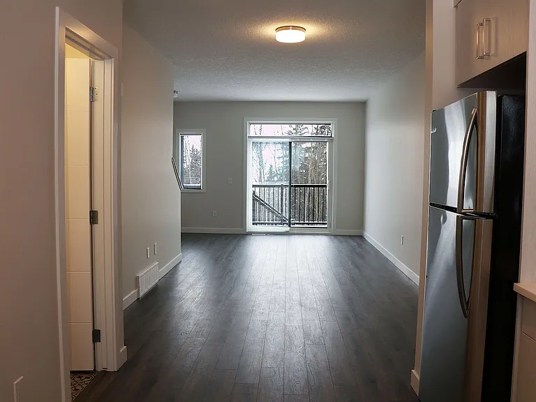 600 Bellerose Dr — Photo 26