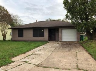 1216 Chevy Chase Dr, Angleton, TX 77515