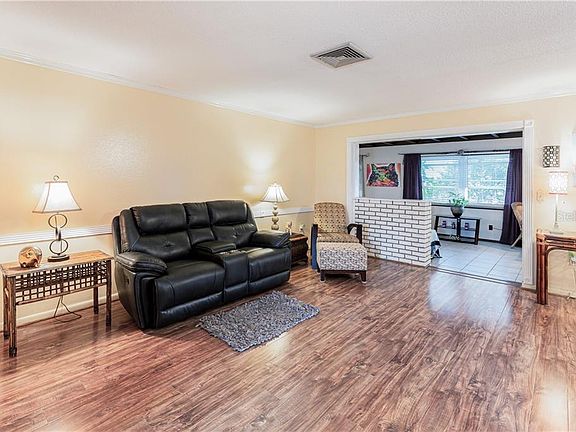 3rd image of 2111 Eastbrook Blvd