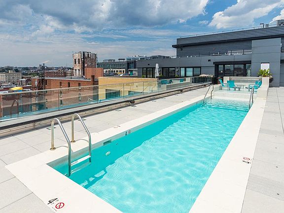 Resort-Style Rooftop Pool