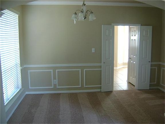 4th image of 6607 Linwood Terrace Dr
