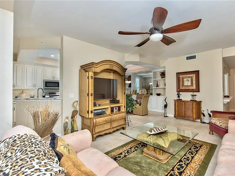 2190 Arielle Dr #902 — Photo 3