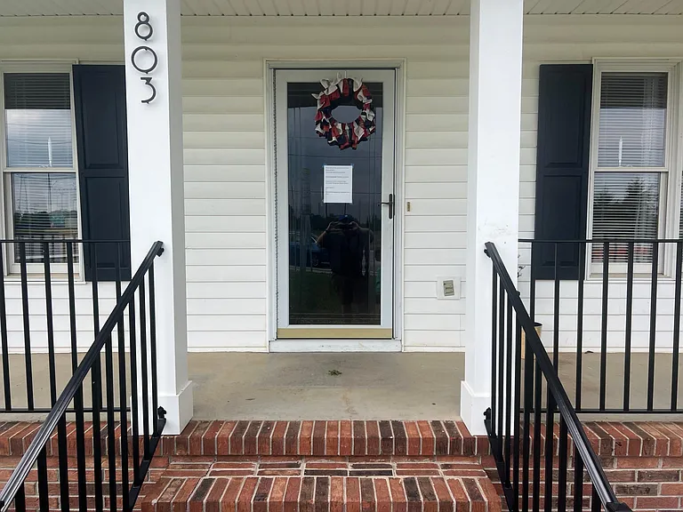 803 Quillen Ave — Photo 4