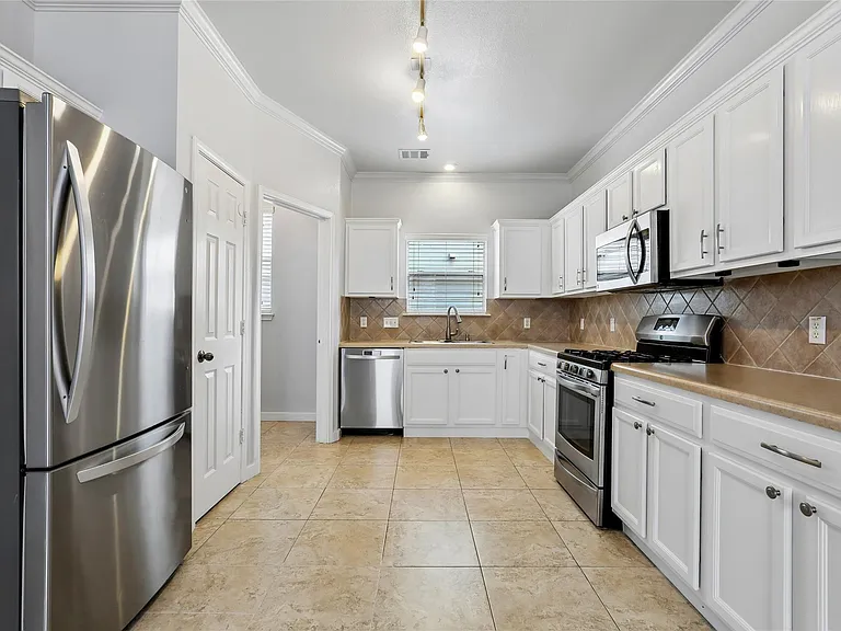 1001 Monadale Trl — Photo 15
