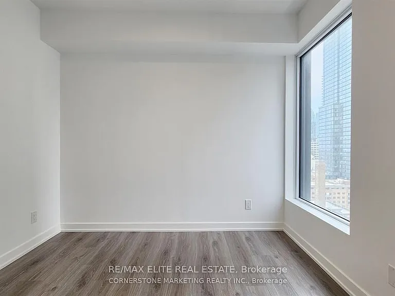100 Queen St E #1815 — Photo 11