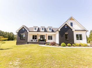 15 Magnolia Ln, Youngsville, NC 27596