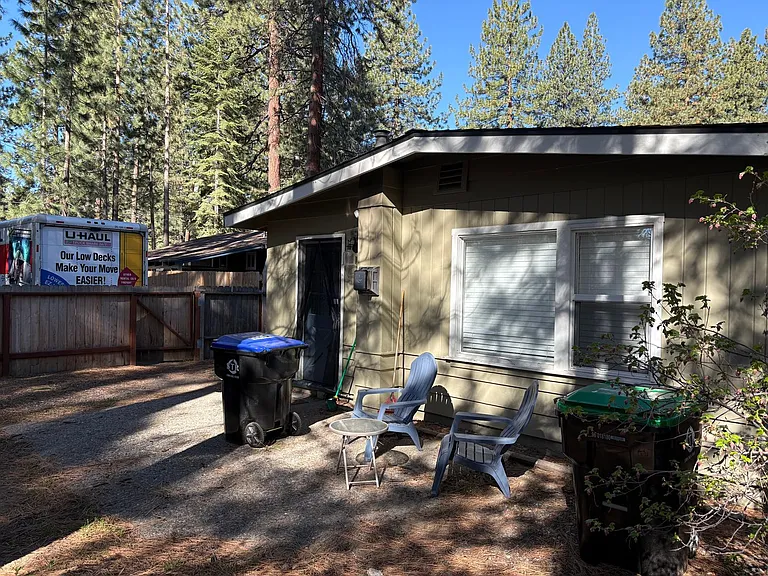 917 Patricia Ln #B — Photo 11