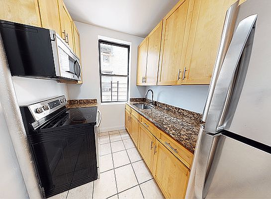 2nd image of 600 W 144th St APT 2F
