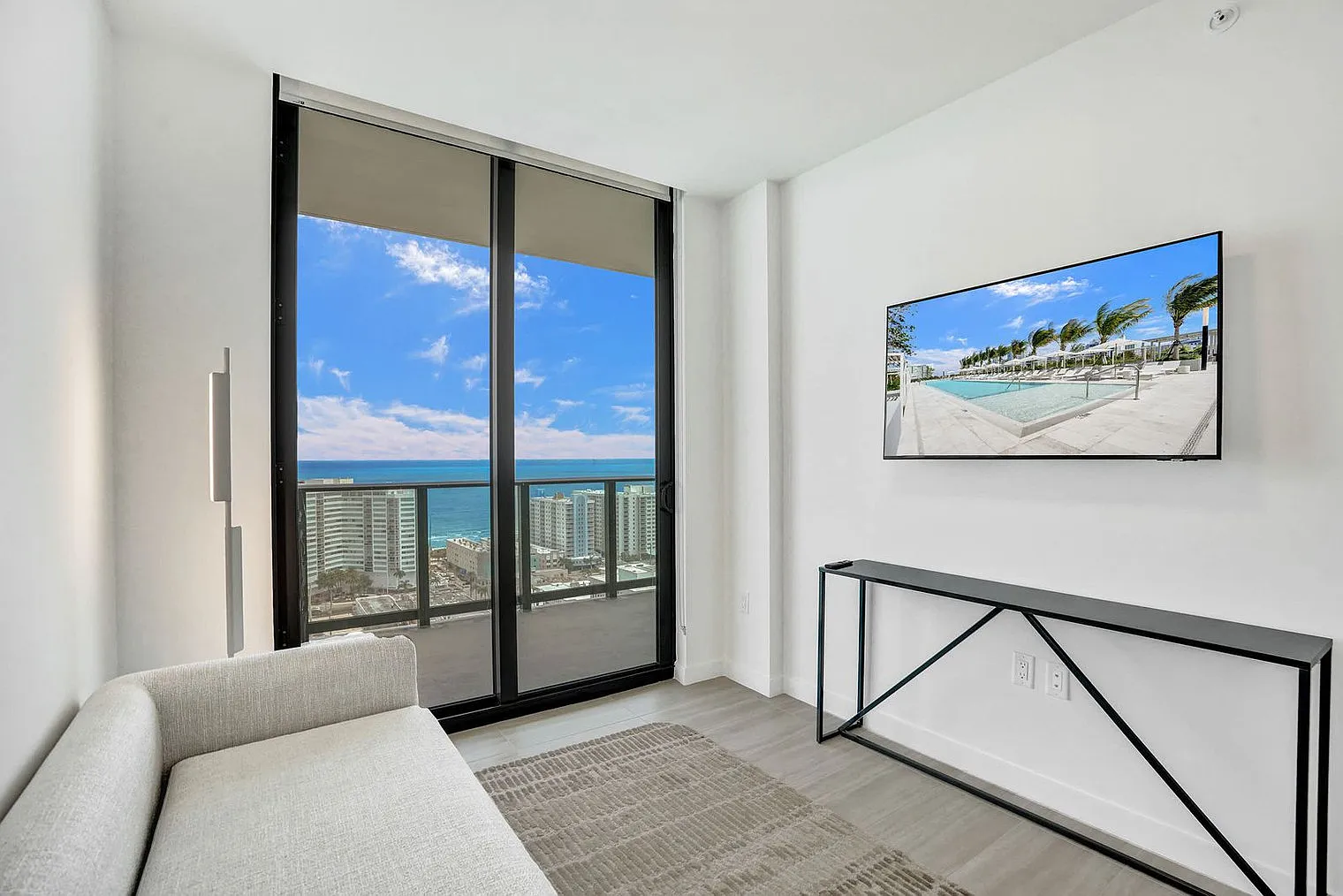 4 bed, 2.0 bath, $13,250 — Photo 2