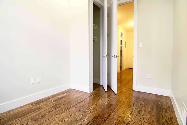 Rented by Nooklyn NYC LLC | media 31