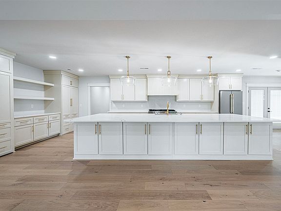 4th image of 1120 S Park Dr