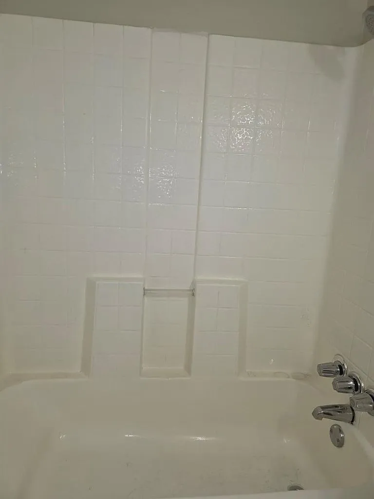 3 bed, 1058 sqft, $1,250 — Photo 3