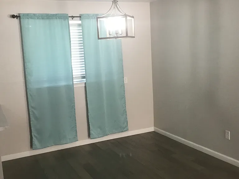 3909 Redwood Ln — Photo 8