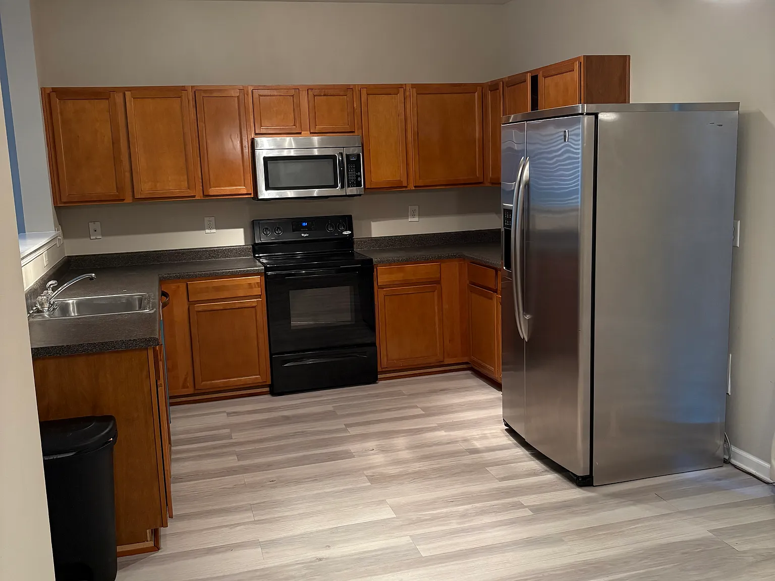 3 bed, 2.5 bath, 1552 sqft, $2,000 — Photo 2