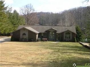 5051 S Poplar Dr, Columbus, IN 47201