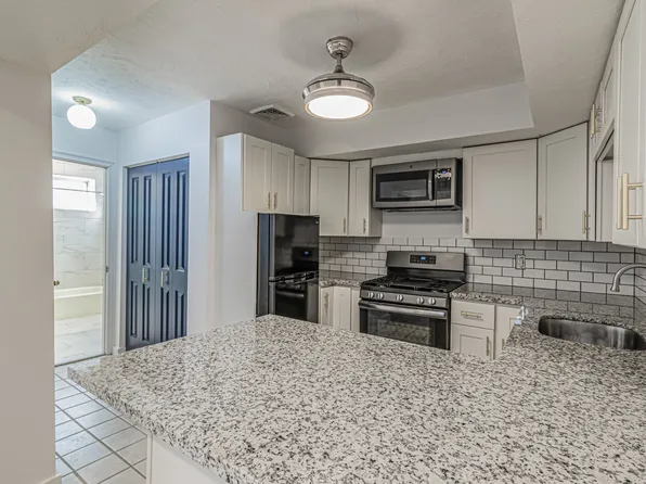 916 Highview St APT C, Pittsburgh, PA 15206