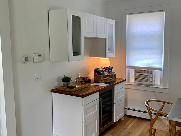 50 Houston Ave — Photo 11